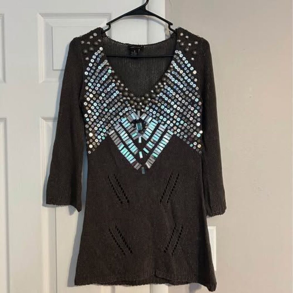 BCBGMAXAZRIA Women’s Small Gray Sequin Beaded Embellished Knit Top Sweater NWOT